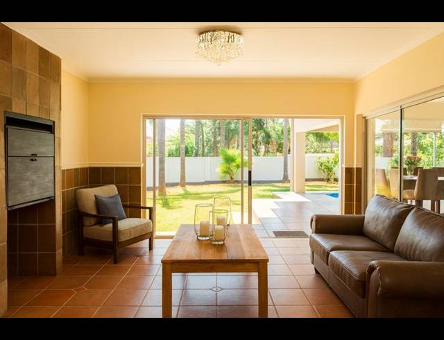5 BEDROOM HOUSE FOR SALE IN MORELETAPARK